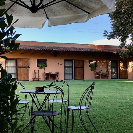 Societa Agricola Le More Agriturismo La Dondina Budrio  Ngoại thất bức ảnh