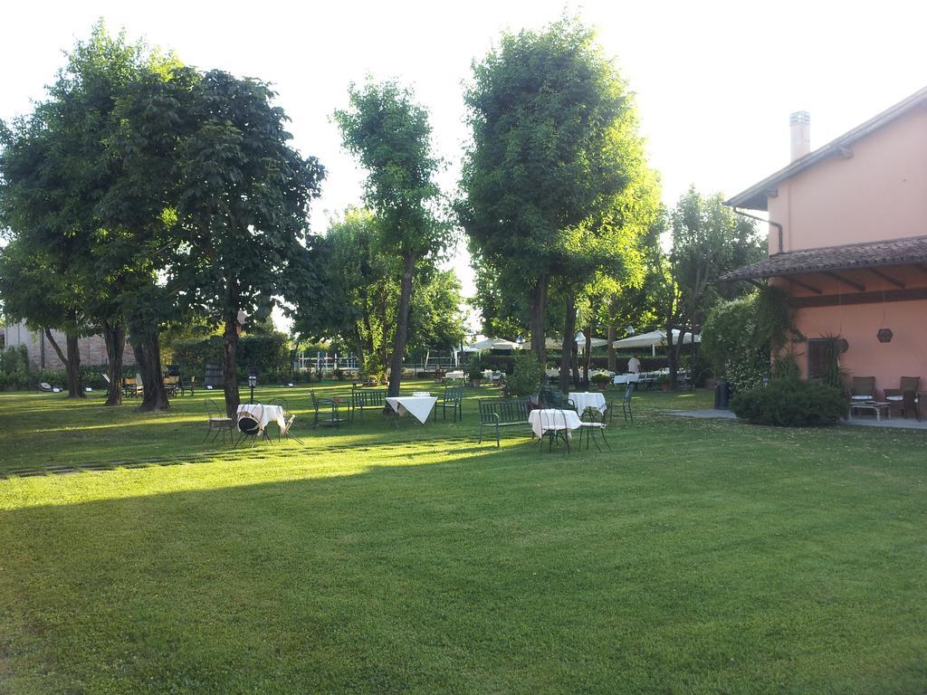 Societa Agricola Le More Agriturismo La Dondina Budrio  Ngoại thất bức ảnh